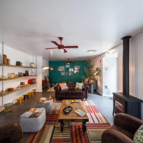  Moon Hill Hostel  Синтра